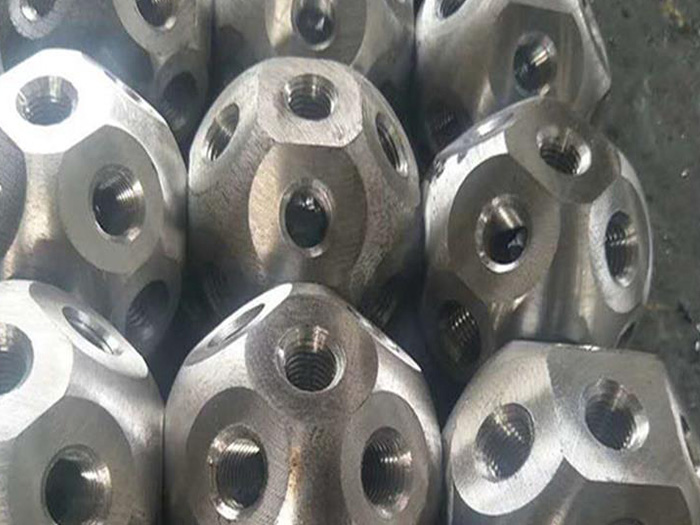 当阳螺栓球网架杆件制作